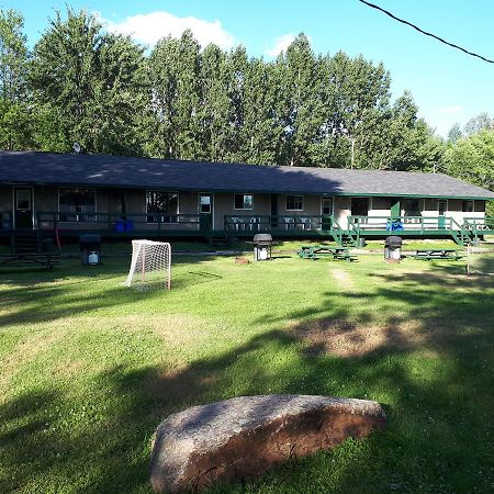 Chalkley'S Sandy Bay Cottage Resort Nipissing Beach Екстериор снимка