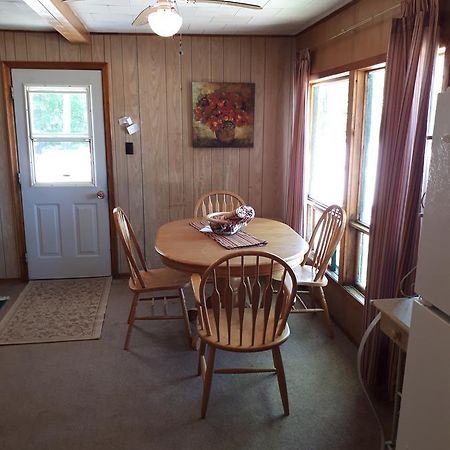 Chalkley'S Sandy Bay Cottage Resort Nipissing Beach Екстериор снимка
