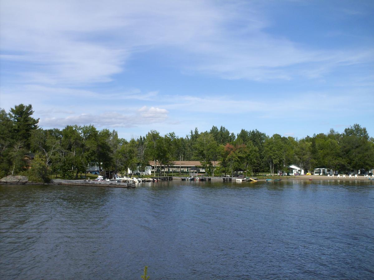 Chalkley'S Sandy Bay Cottage Resort Nipissing Beach Екстериор снимка