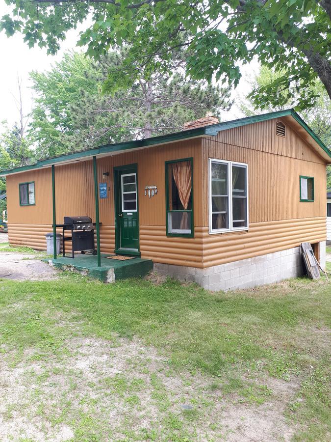 Chalkley'S Sandy Bay Cottage Resort Nipissing Beach Екстериор снимка