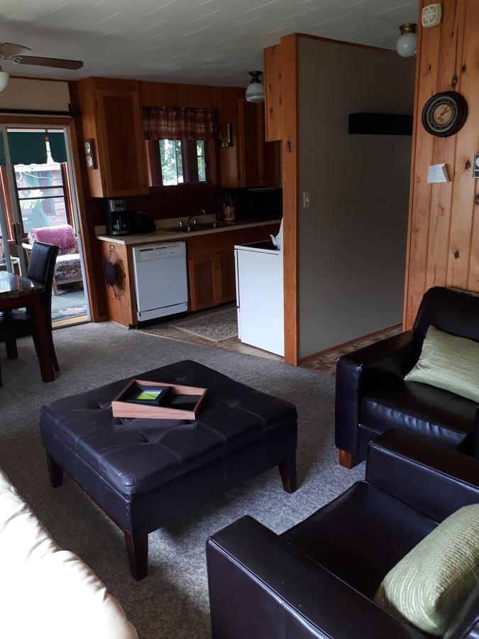 Chalkley'S Sandy Bay Cottage Resort Nipissing Beach Екстериор снимка
